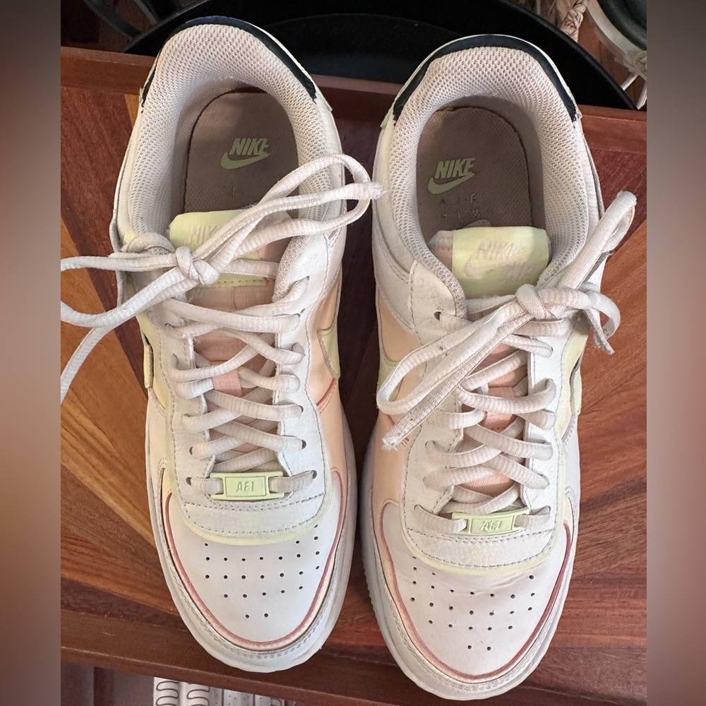 Nike Air Force 1 Low Shadow
Summit White Barely Volt Crimson Tint (Women's) - Picture 4 of 12